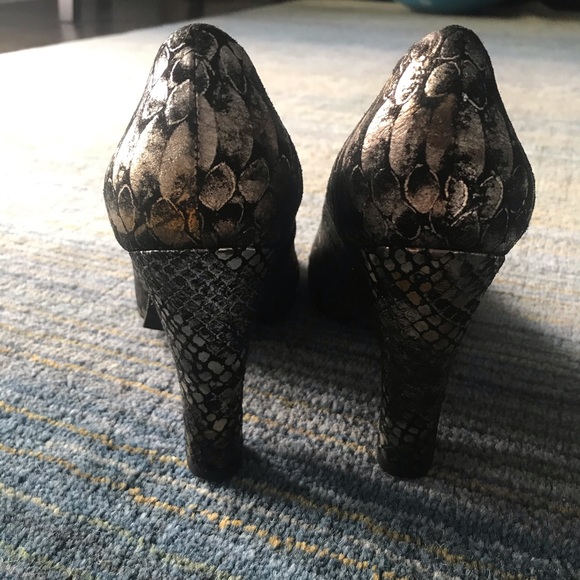 Metallic Snakeskin Heels - Picture 4 of 6